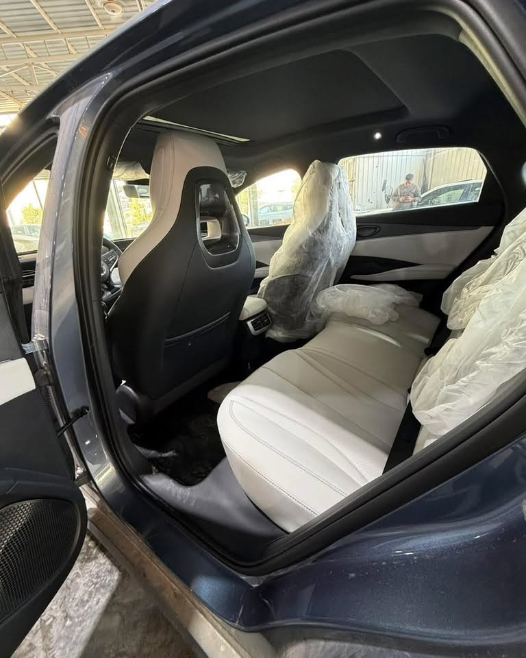 Byd سيل 6 فلكشب اعلى فئة بطارية 120كيلو بانوراما
فول موصفات للاخير مكفولة رقم بغداد ماشية الفين السعر 26 مليون لون مميز بلوبيري ***********
عنوان بغداد سيدية بغداد
