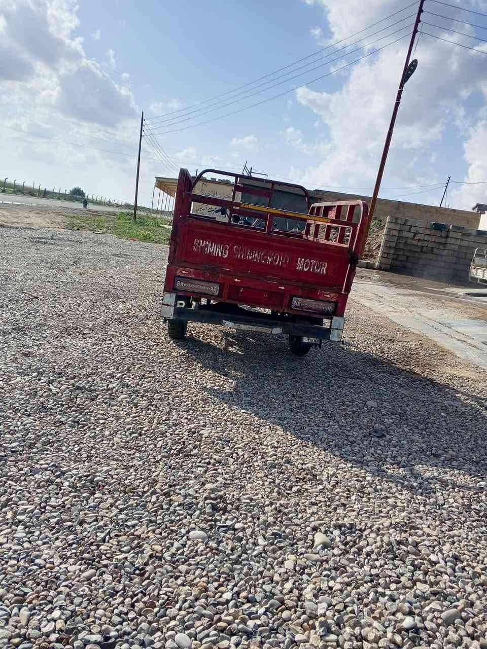 سلام عليكم ستوته للبيع مديل (22 بليته) محرك (25) ستوته مكفوله من كلشي اي نقص مابيه كهربائيات كله شغاله 
مكاني: ديالى: منصوريه الجبل (السعر خاص) 
الرقم: ‏‪***********‬‏
