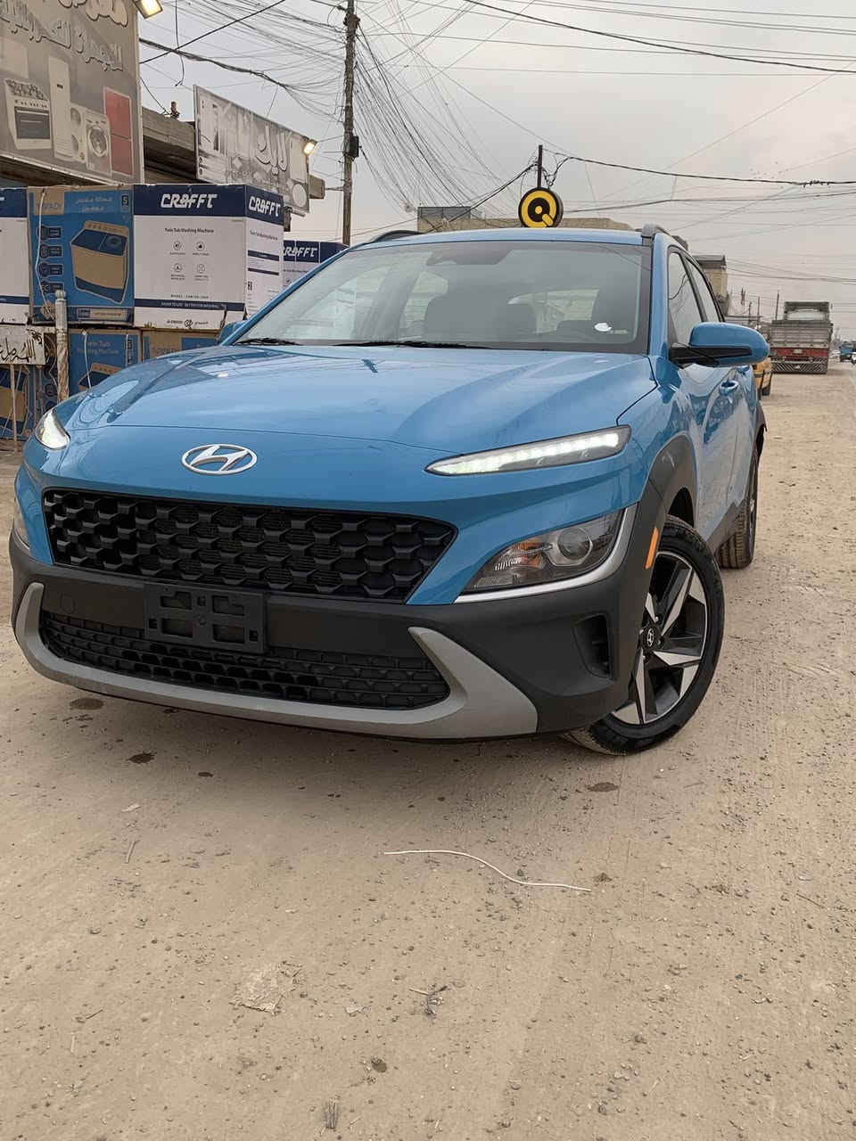 السلام عليكم
هونداي كونا موديل 23 بسمي بدون رقم منفيس بسمي صور الحادث بل منشور جاملغ وباب ونص جنطة بدون تبديل السيارة ماشية 30 الف مواصفات السيارة 
شاشة كامرة 
راداد امامي خلفي 
تحديد مسار 
فور ويل 4x4 
تدفئة بل كشن 
فول تحكم ستيرن 
لد امامي 
وبعد بيها مواصفات محرك 2000 دوش السعر 138 وبيه مجال مكاني بغداد حي آور ***********
