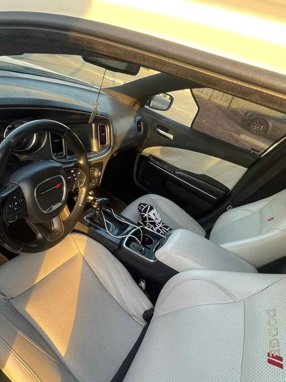 جارجر ١٦ مسجله ١٨ رقم بغداد شرط التحويل سيارة جاهزه مانقصها برغي استخدام شخصي تايرات جديدة باتري جديد ادامه كامله بيه مدكر امامي فقط والبنيد محدث مكينة ٣٦٠٠
بيع او مراوس برام وانطي فرق 
مكان السيارة بصرة


**إذا كنت صاحب هذا الإعلان وتريد حذفه لأي سبب، رجاءا أرسل رسالة إلى الدعم الفني**