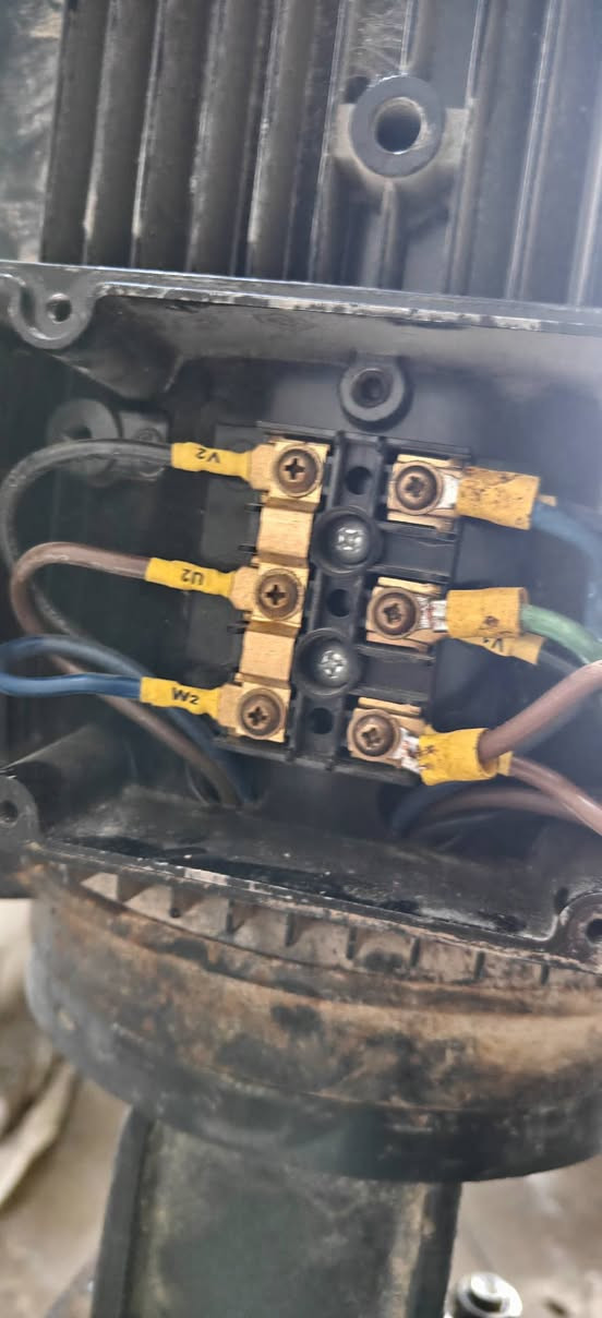 السلام عليكم
عندي هذا الماطور 10 حصان شهاد الله مامشتغل حتى ربع ساعه جديد كلش رايده ب300 الف قفل الي يحب يتواصل اخاص او اتصال ***********
