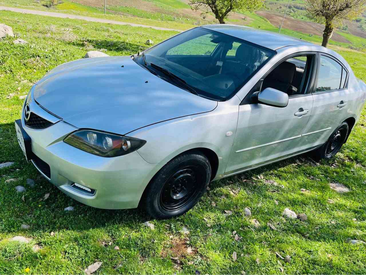 بسم الله الرحمن الرحيم 

مازدا ی زووم ی 3 مۆدێل 2008 خلیجی

مواسەفات: دەبڵ گێڕ تۆماتیک و عادی ، جام کارەبا ، ئاوێنە 

کارەبا ، قفڵ مەرکەزی کۆنتڕۆڵ دوو کۆنتڕۆڵی لەگەڵە ،دوو سویچی لەگەڵە ، تاقم کوشنی تازەیە ، سوکان تەقەڵ، شاشە ئایپادی دەرەجەیەکم بۆ داناوە لەگەڵ کامێرایی 4K 1080، چوار تایە و ویلی لۆک تازە 

بڵانس و میزانیە کراوە ، پاتری تازە ،ڕۆنی تازە ،بانصەکانی تازە بۆم گۆڕیوە ، هایدرۆلیکیم گۆڕیوە تازە ئاوی فڵچە ، سەیارەکە زۆر پاک و جوانە تازە پۆڵیشم کردوە 

سەنەوی 
تازەیە هەزە و بەڕادی تازەیە 

زۆر تندوتۆڵە کامل مەسرەفی م کردووە ، تەنها دوو 

دەرگایی سەکنی بۆیاخە بێ ناوگرتن دەرگایی سەیاقیش کەمێک ساردی هەیە 
ماڵی دۆستە 

نرخی:82 گەڵا و مەعامەلەیەکی برایانە ئەگەر موشتەری نیت سەری خۆت و منیش مەهێشێنە موشتەری لە خزمەتام
شوێن : سلێمانی

*********** السليمانية, العراق
