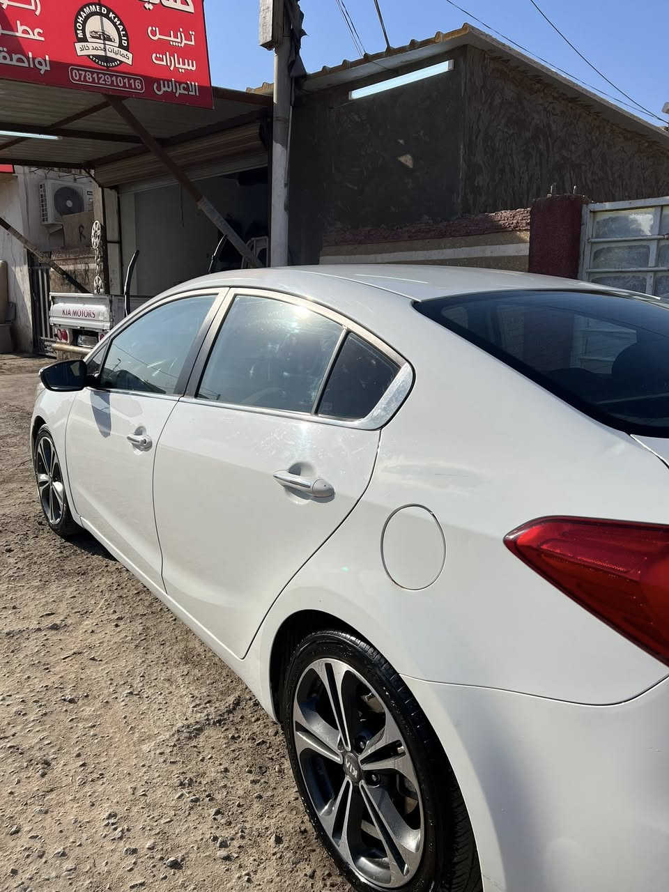 السلام عليكم
كيا سيراتو 2014 خليجي اربيل وكاله
السياره بيها بارد بسيط بالجاملغ الامامي ووتكحيل كارتات بسيطه  والسونار موجود 
مكينه گير حداديه جاهزه
السعر 127 وبي مجال قليل
مكاني حله سياحي
***********
***********
