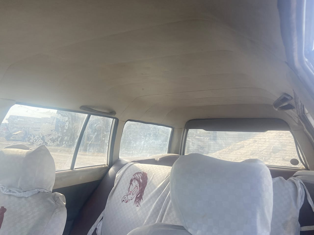 كروان ارنب ستيشن ايسر بلاد مكينه 2500 ففيتي اقصاديه 
جاهزه دواخل نظيفه كير ومكينه وتبريد وحداديه وتخم تايم سنويتها تنتهي ب2027 مكفوله من الكص والنقل الجثه رقم بصره بسمي العنوان بصره ابي الخصيب
رقم الهاتف ‭0780 143 3722‬
السعر 60وبيها مجال للطيبين غير متوفر ع الفيس الشراي يتصل
