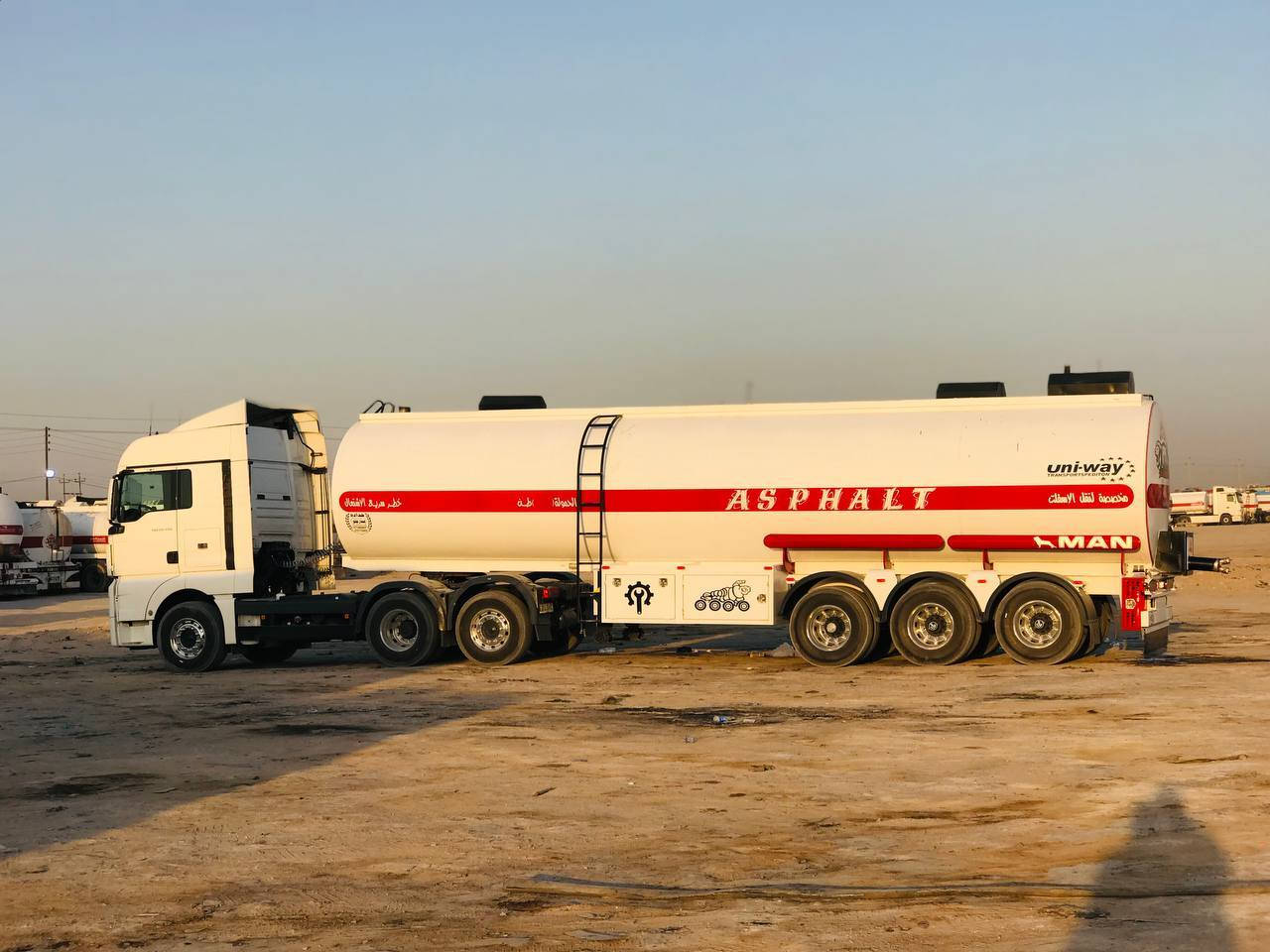 السلام عليكم
تانكي 2025 حدادة عمار جلو حمولة 38 طن مشتغل قليل تقريبا 10 لو 15 درب على البصره كاك ابو ال6  مجموعه 14 صيني  السعر 190 بدون ويل و تاير وبي مجال قليل مكانه العزيزيه
***********
***********
