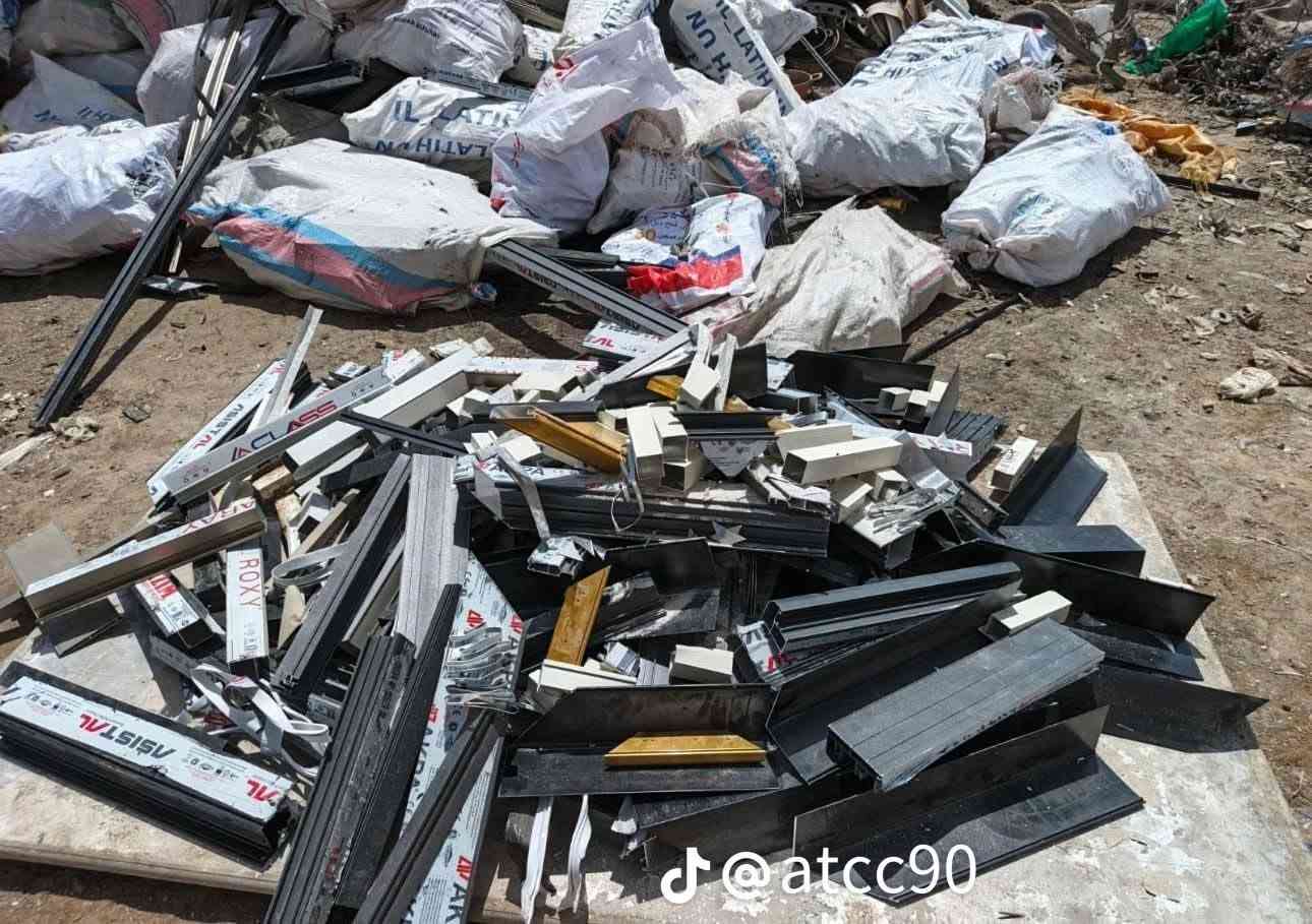 سلام عليكم شباب اي واحد عنده قواطي او فافون او صفر او باتري او ملف اشتري منعدك بسعر
خيالي 
رقمي ***********
@إشارة
