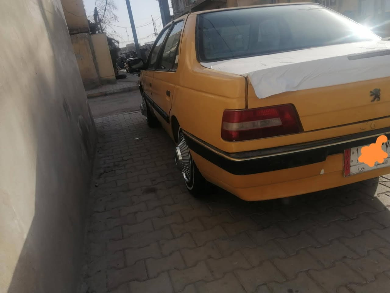 اسلام عليكم اخوان بيجو موديل 16 رقم قادسيه محرك كير خير من الله ضفيره جديده تبريد عاطل حداديه جديده تخم تاير جديده غرفة مدوشمه بيه ضربة بل جاملغ الخلفي السياره حلوه مابيه نقص للبيع مكاني ديوانيه ***********
