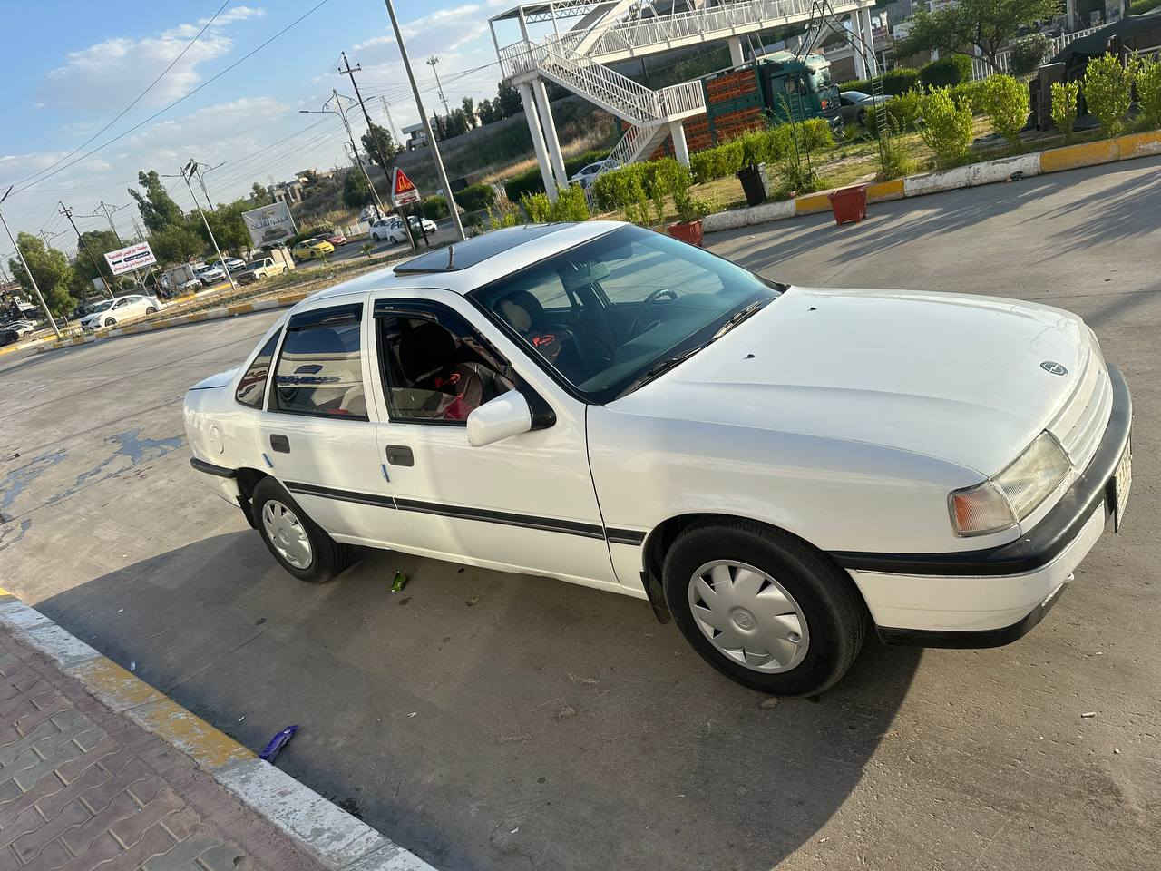 اوبل فكترا موديل 1991 حجم 18 سياره مابيه صبغ ولا طخه نضيفه حيل شرط التحويل السنويه الى 28 السعر 52 التواصل 
***********
