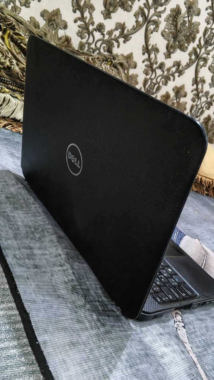 لابتوب للبيع Dell Inspiron 3521 بدون بطارية ب75 الف وبيها مجال
CPU core i3 3270U 
GPU intel hd graphics 4000 32MB
RAM 4GB
HDD 500GB
شاشة اكبر حجم 15.6 
وياها شاحنة اصلية 
ملاحظات الكفر الخارجي تعبان وخطين بالشاشة مامأثرات عليها أبد والنرمايد تعبانه


**إذا كنت صاحب هذا الإعلان وتريد حذفه لأي سبب، رجاءا أرسل رسالة إلى الدعم الفني**