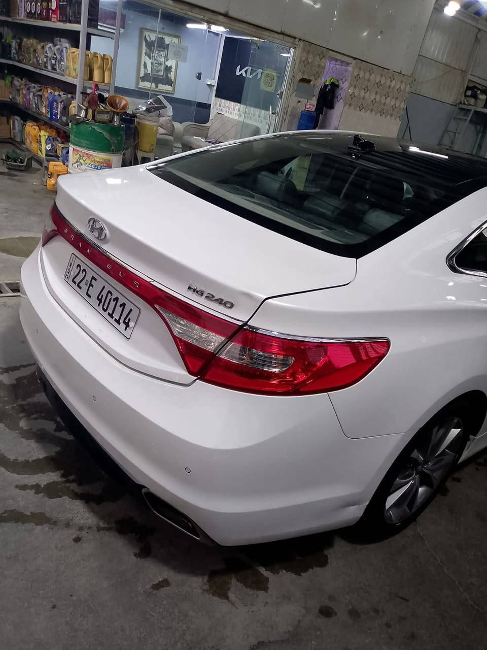 @الجميع مكلف بل نشر 
السلام عليكم ازيرا موديل 16رقم اربيل دوالي بسمي مكينه 4سلندر 2400مكينه وكير وحداديه وتبريد كله مكفوال السياره فوال مواصفات بنرامه بصمه فوال بعد معروفه مواصفاته الكشر مكفوال بيه بس جاملف تبديل والباقي مكفوال بيع ومراوس حسب القناعه مكان السياره النجف الاشرف التواصل عل رقم  ***********
