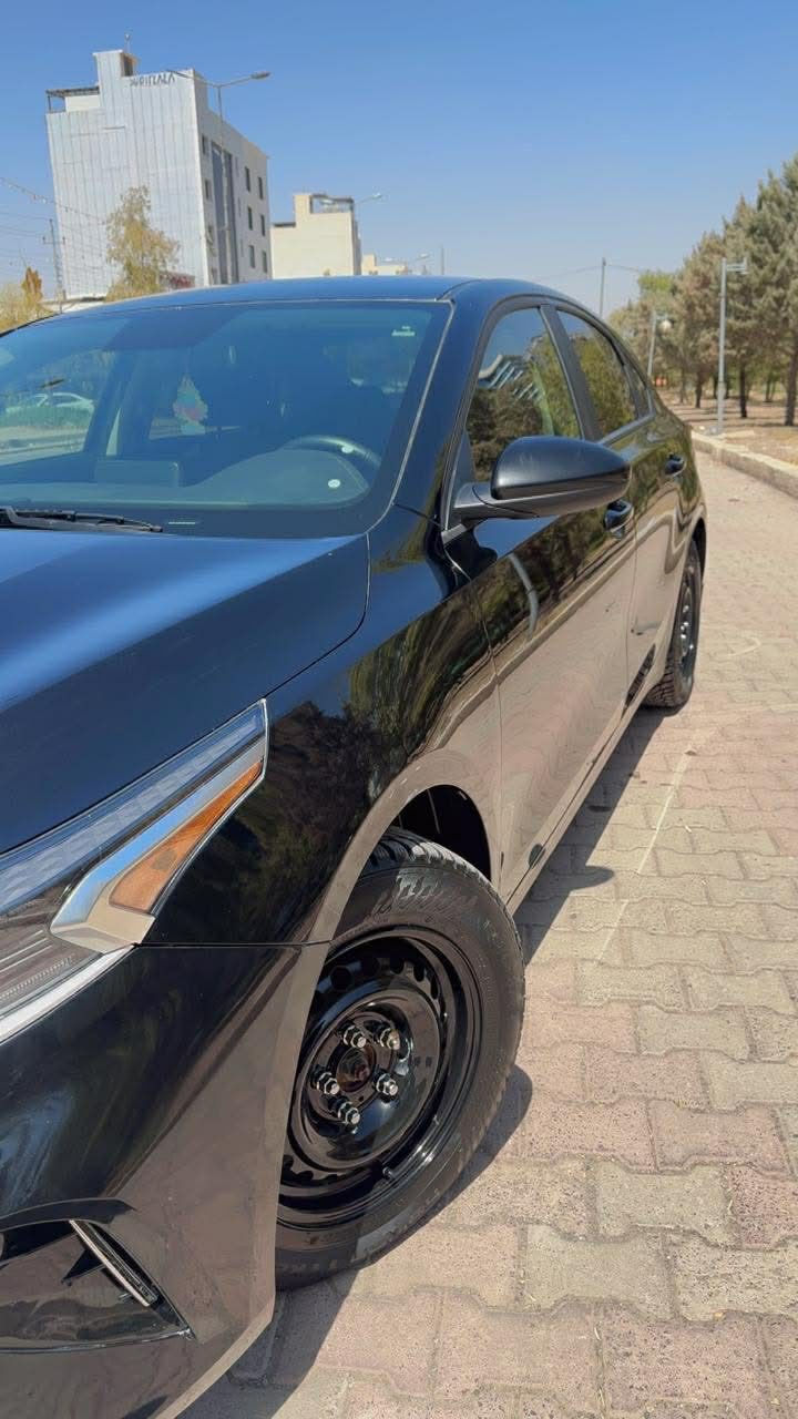 سلام عليكم للبيع فقط بدون مراوس 
كيا فورتي موديل 2023 الشكل الجديد 
رقم اربيل الجديد هزه وفحص ورقم جديد بأسمنه 
نص مواصفات 
✅شاشه 
✅كامرا 
✅تحكمات 
✅تدفئه كشنات 
✅رادار
✅تحديد مسار
✅مانع انحدار  
وباقي المواصفات العاديه 
مكينه 2000 دوش 
ماشيه 25 الف حقيقي 
السياره حيل جديده ونظيفه 
حادثها جاملغ امامي 
بدون ايرباك بدون دواخل 
كير مكينه كفاله عامه 
مكانها بغداد 
السعر 144 ورقه مجال كولش بسيط


**إذا كنت صاحب هذا الإعلان وتريد حذفه لأي سبب، رجاءا أرسل رسالة إلى الدعم الفني**