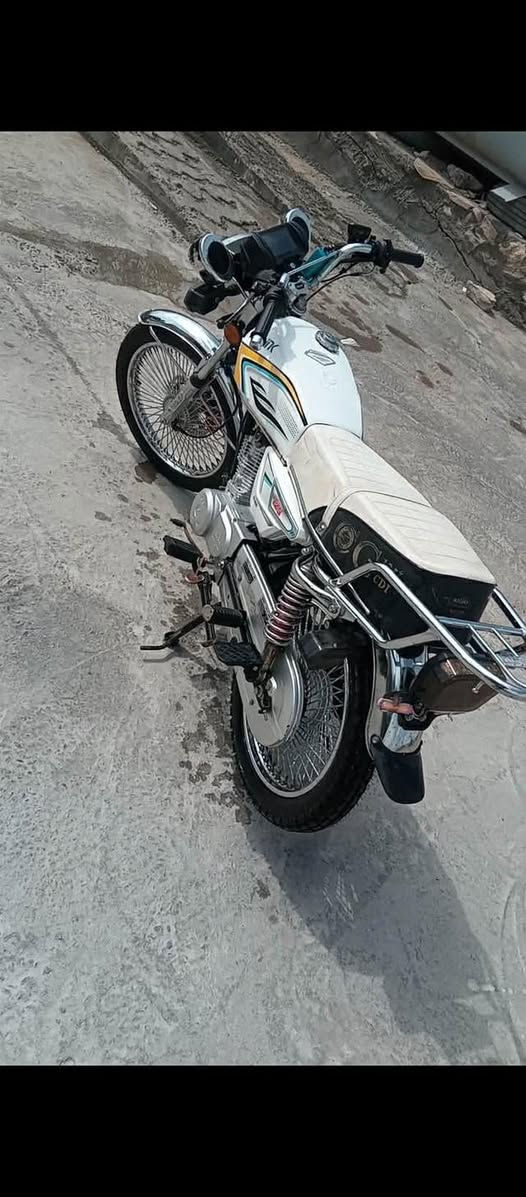 السلام عليكم تايكر 2024  خمسر كير صارله فتره من طالعه. دراجه حيل نضيفه على ضع الشركه خير من الله سعره 625  وبيهه مجال مكاني شوملي قريه الزبار ***********
