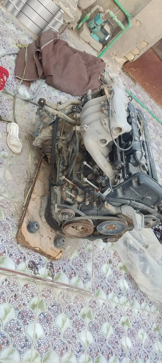 محرك كامل هوه وكيره وتفراعته شرط لوك خليجي سبورتج 2009 بعده بعده بدهن الشركه زائد باب جنطه  للبيع المكان ذي قار الشطره السعر اتصل علرقم ***********
