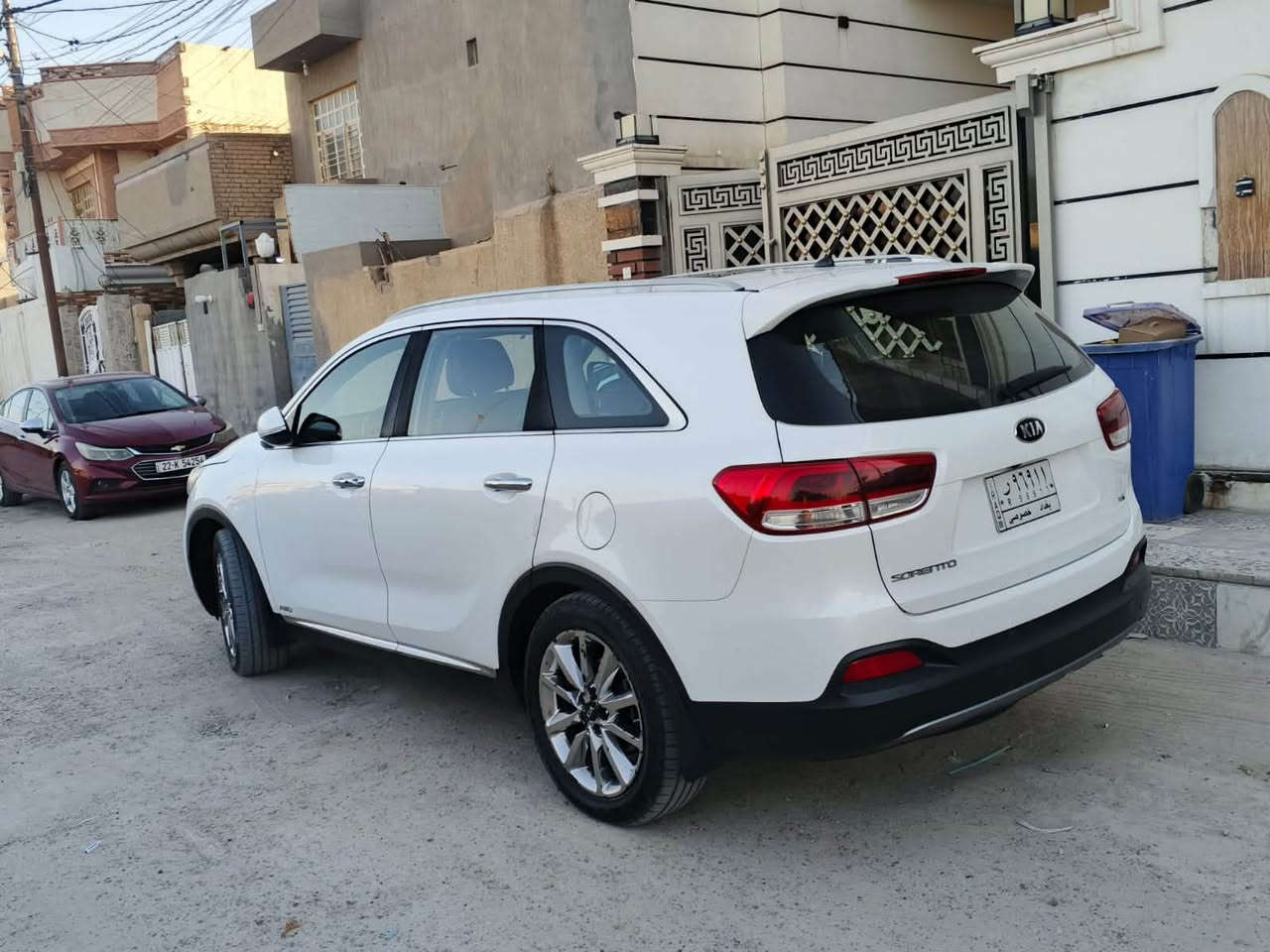 كيا سورنتو خليجي ( كويتي ) فول مواصفات 1/1
رقم بغداد  بسمي 
لون ابيض صدفي
موديل ٢٠١٦ 
بصمتين: تشغيل وتقفيل 
الباب الخلفي كهرباء 
بردات خلفية اصلية 
زراك لايت بلدعامية 
كشنات جلد قرميدي 
كشنات كهرباء 
تبريد ابيانو لمس 
تبريد ٣ قطع ثلج 
حاكية : ابلوتوث: اوكس 
كيجات السرعة زئبقية 
شاشة الدشبول الكترونية 
نظام ايكو درايف 
مانع انزلاق وانحدار 
تحكم استيرن فول 
داخل قرميدي كويتي 
حساس امامي وخلفي 
مري شفط مع القفل 
كامرة دوارة اصلية 
اضواء ترحيب بليدات 
علامة سورنتو بلدوسة 
لد امامي وخلفي 
لايت زنون اصلي 
اشاير بلمري 
يدات نيكل اصلي 
ويل اكروم ١٩

كير ومكينة وصدر وحدادية وتبريد كفالة عامة
بدون ضربة وتبديل وصبغ عدى شوية  بارد  شبر بالباب السكن  شخط بالجاملغ السكن  فقط والباقي مكفول 
سيارة جديدة وجاهزة مابية اي نقص 
مكان السيارة فلوجة / الانبار 

السعر 220$
***********
