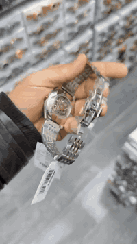 زبائنا الكرام
توفرت ماركة ارمني وكاله اصلي
اوتوماتيك
السعر 135 دولار 
جام زفير ضد الماء والخدش
للحجز والاستفسار على الرقم ***********
 #fyp #ساعات
