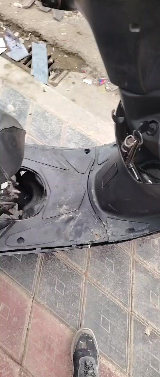 السلام عليكم
كامكوG4للبيع مفتوحه بس زنجيل مبدل بيه  ولباقي مال لحاوية ولله العظيم رايده بـ350وبيه مجال للطيبين

***********

النجف كوفة 
وين متريد اجيك
