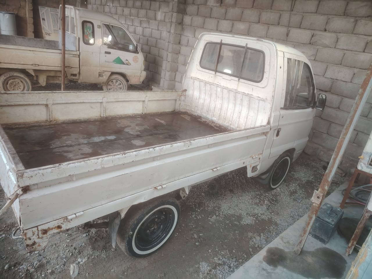 السلام وعليكم هيفا للبيع
محرك بي مصرف صدر جديد تواير جدد كير اكسل شرط دوشمه قبل شهر دوشمتها اذانها ثنينهن ملحمات كبل لاتخابر اوقها كامله سعرها 15 وبيها مجال ***********
