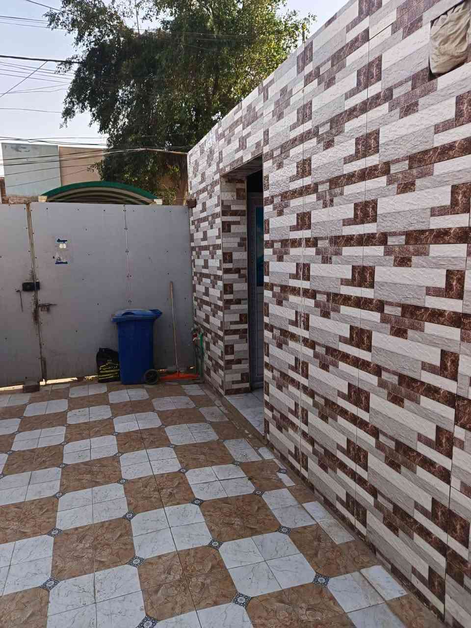 السلام عليكم بيت للبيع مساحته 100 البيت شرك بي غرفه وصاله ومطبخ وصحيات وكراج مكانه  ديوانيه حي العسكري الثاني شارع 60 بالفرع مال مكتب العدسه الذهبيه للعلم فرع مبلط ورصيف وكامل خدامات سعر البيت 60 وبي مجال قليل جدا


**إذا كنت صاحب هذا الإعلان وتريد حذفه لأي سبب، رجاءا أرسل رسالة إلى الدعم الفني**