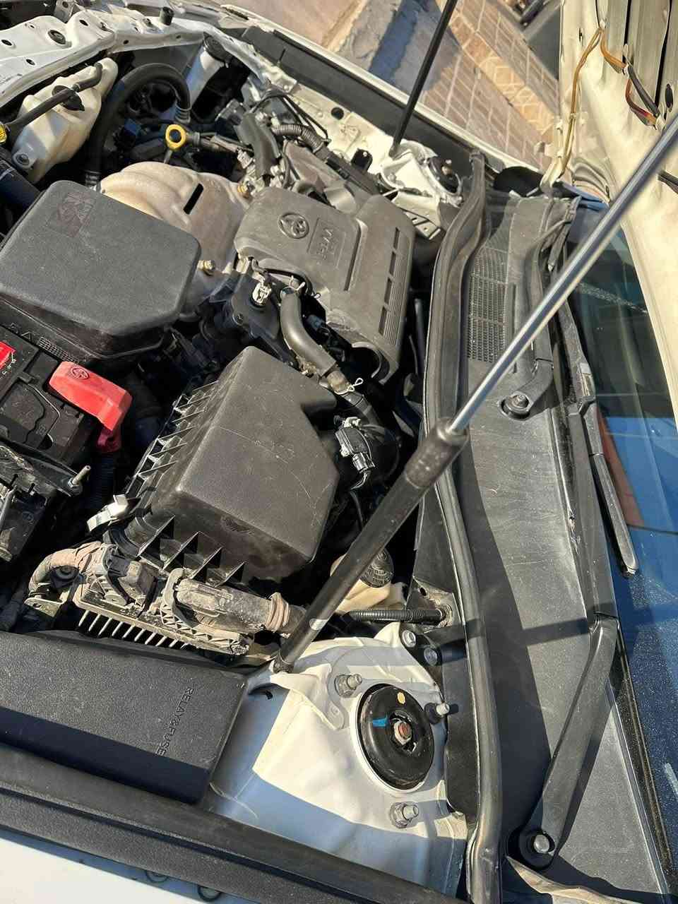 سلام عليكم 
تيوتا كامري 2014 وارد امريكي 
سعر١٣٥ ورقة و مجال بسيط 
صبغ 4 قطع صبغ امريكي و بوليند هينا انطخت مبدليها شركة 
مواصفات LE  
سيارة ماشي 145 الف مايل كير محرك كلها بشرط 

✅سيارة رقم دهوك  بأسمي و رقم مميز سنوية رقم كله جديد 
تبريد صدر تايرات  كلها شرط 
 مكان سيارة ناحيه الزاب 
للاستفسار اتصل  
***********
