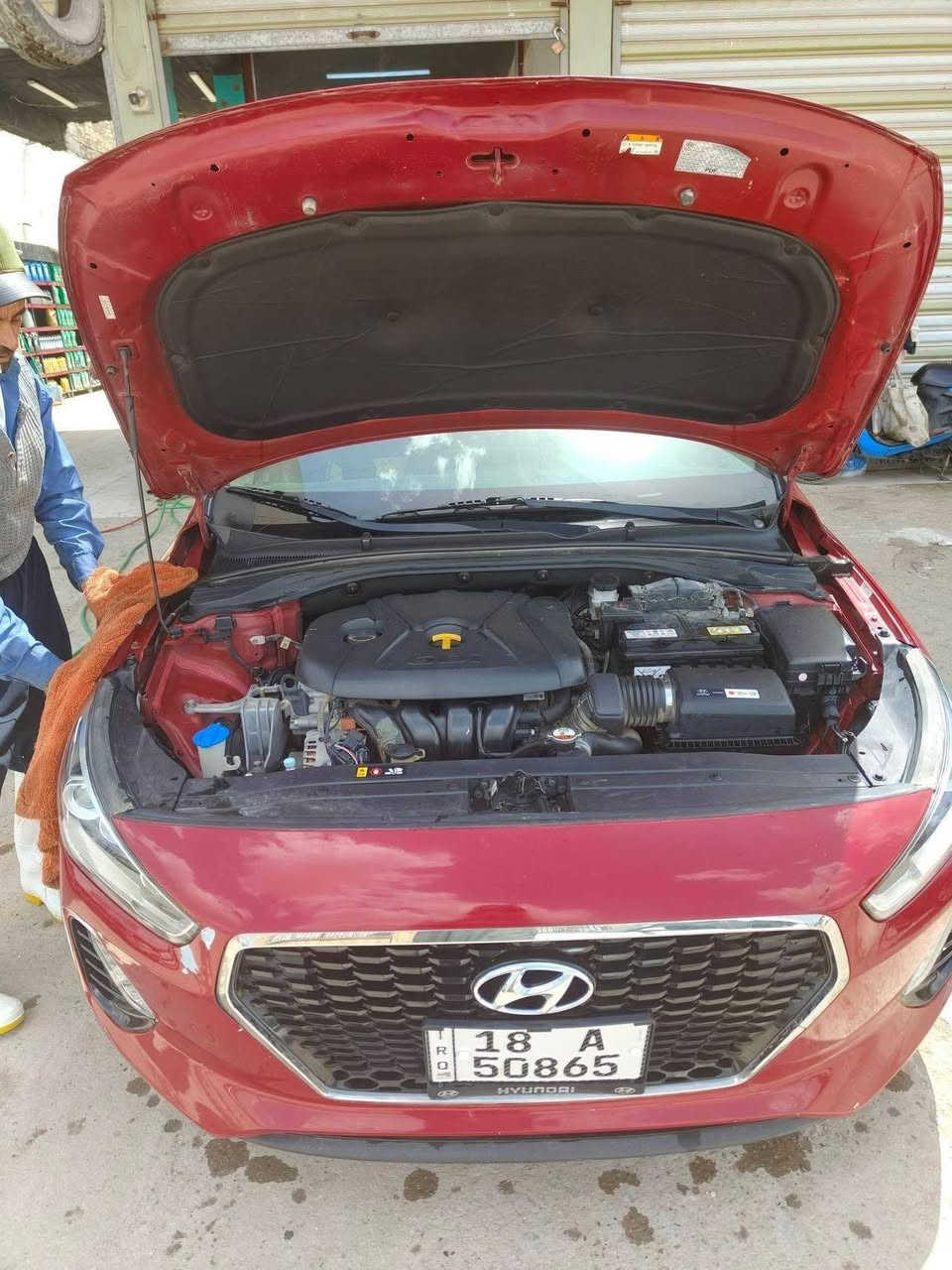 السلام عليكم 
للبيع النترا  رقم بابل هزه و سنويه جديدة وراد أمريكي موديل 20 حادثها بجم ايمن و باب خلفي
مكانها حلة شارع 80 
للتواصل
***********
