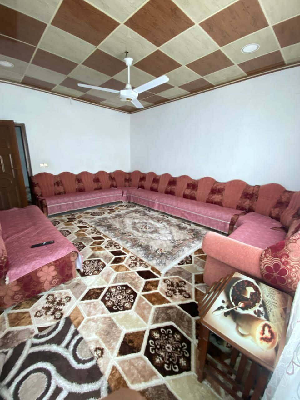 ألسـلام وعلـيگم. 
أخوتي ـ خواتي. 
دار في حي سومر سند. 
200مساحتو واجهة 10 وعمق 20 نضام. 
مقدمة ولباقي بلشهر او نقد والسعر 110 وبي مجال. 
أسـتفساࢪ خاص او عل رقم التالي.  
***********
*********** موصل, نينوى
