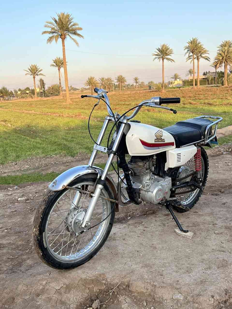 السلام عليكم دراجه إيراني تايكر اربعه كير للبيع الدراجة كلك مكاني بغداد ابو غريب سعر 350 رقمي ***********
