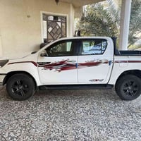 يالله السلام عليكم  للبيع تيوتا هايلوكس ٢٠٢٢ ساز  رقم بغداد مميز ماشيه...