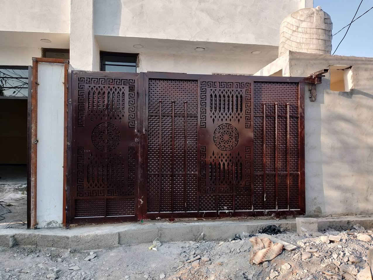 حداده عامه.. الابواب.. والشبابيك.. ومحجرات 
للاتصال ***********
