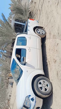 نيفاره موديل 2009مكفوله مكينه وحداديه بيه صبق سنويه 2030بسمي سعر خاص غ...