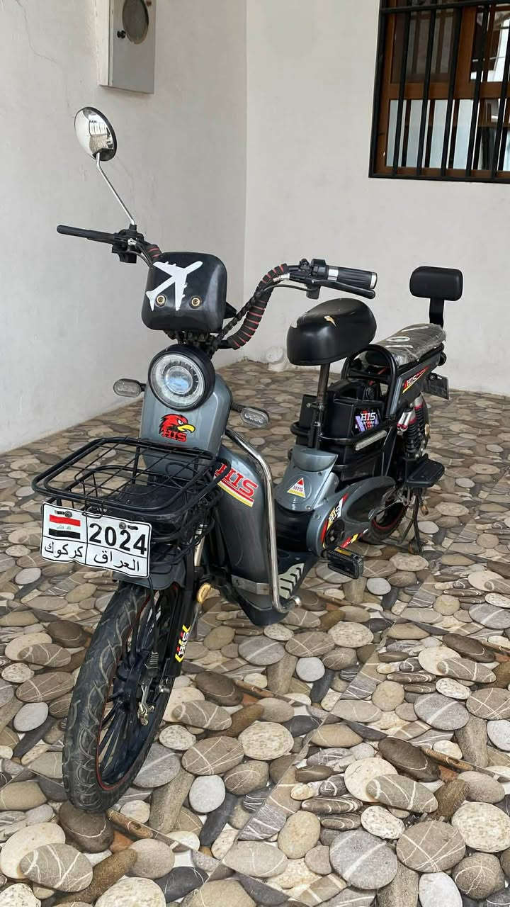 (SOLD) ‎ئه م ماتوره بو فروشتن 
4گێرە. 5پاتریە
هەموو شتیک بە شەرت
نرخ 350 مجال 
رقم ***********‎ كركوك, العراق
