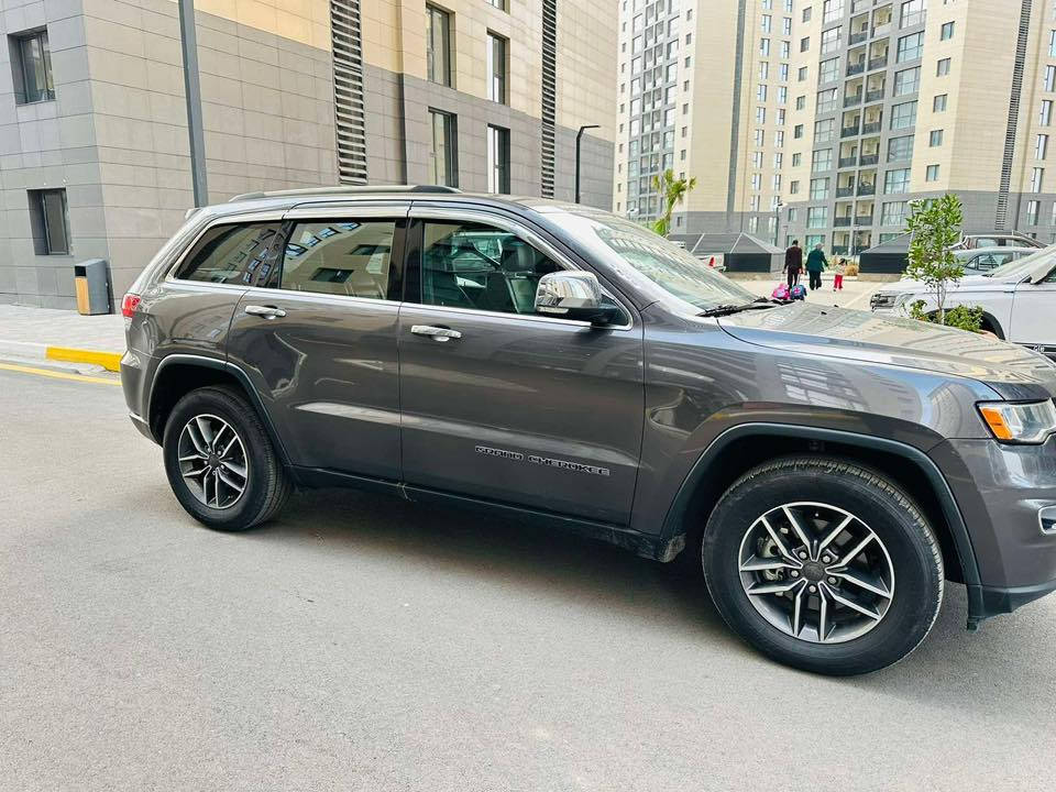 جيب 2020 لمتدد سياره جديدةو كلين مكفوله من صبغ وكير محرك مكفول
 رقم بغداد ب اسمي السعر 235$
‭***********
