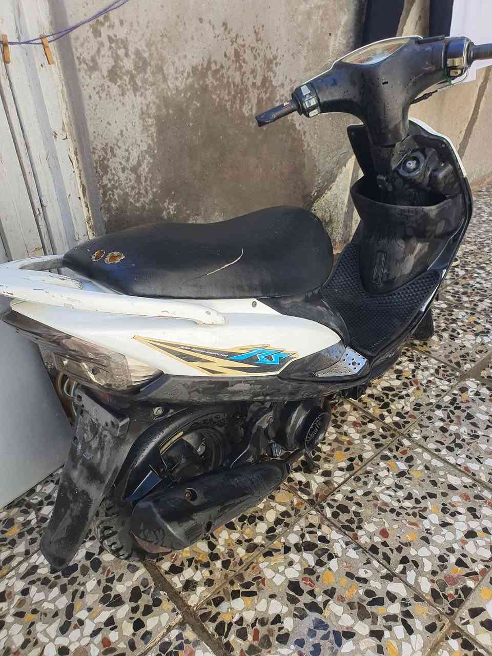 دراجة ماكس عدلة نضيفة جدا العنوان بغداد السعر ٦٠٠الف وبيها مجال ***********
