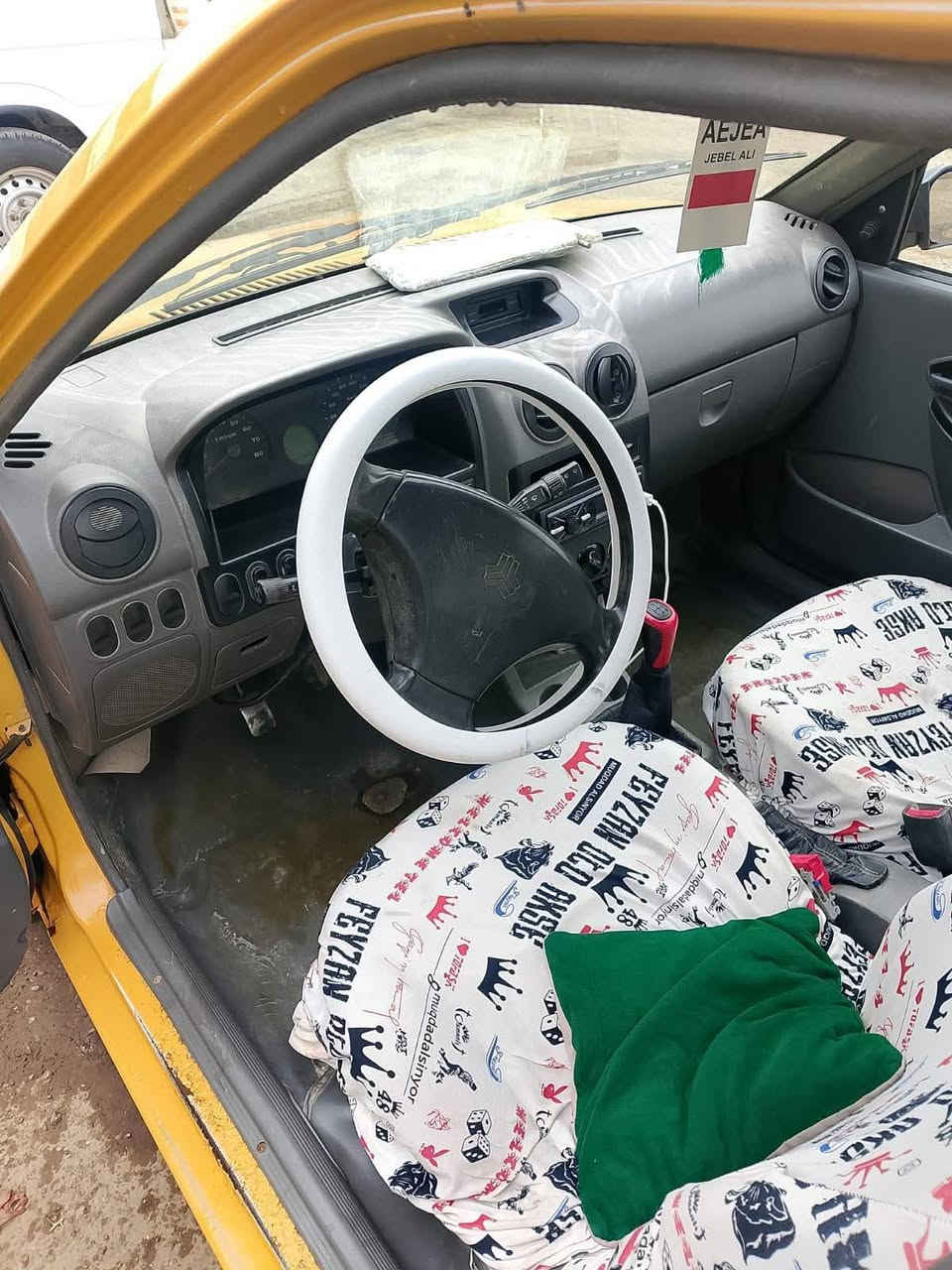 سلام عليكم سيارة سايبه 14مكفوله من الصبغ والتبديل مكان الكوت السعر 30قفل ***********
