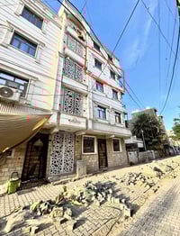 الاعظمية • قرب قاسم ابو الكص • غرفتين وصالة