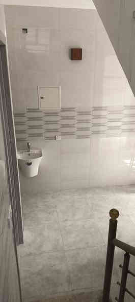 مشتمل للايجار زيرو محد ساكن بي
يحتوي الطابق الارضي استقبل ومطبخ وغرفه نوم 
طابق الثاني غرفتين نوم سويتات حمام داخلي 
ب700 وبي مجال 
الموقع بغداد الجديده 
شارع المسبح قرب مدرسه البحتري 
للاستفسار الاتصال على الرقم التالي 
***********ابراهيم
*********** مهند 
 واتساب مكتب السلطان للعقار 🏠 و المحاماه ⚖️
