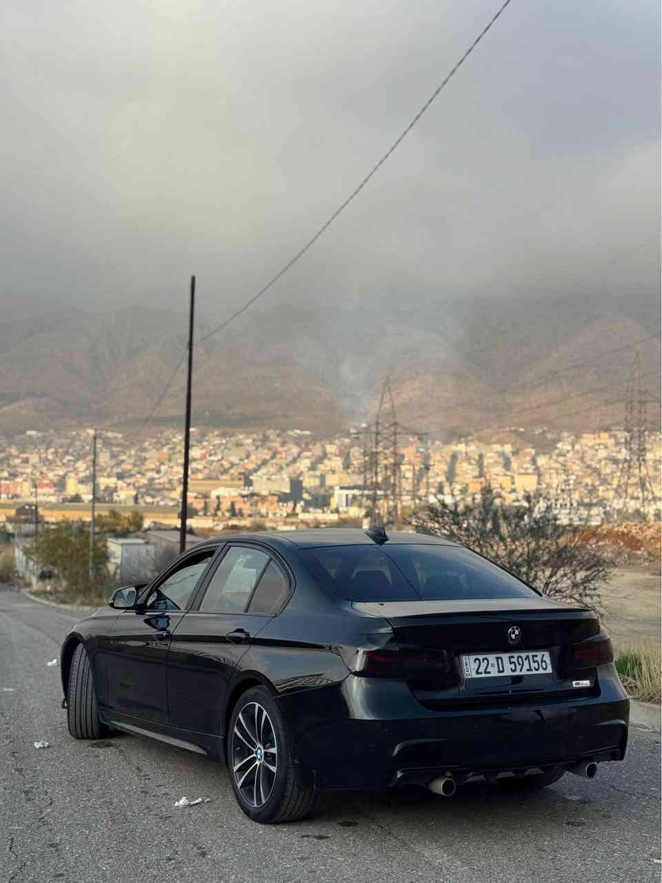 BMW_F30 2017 320i 
-------------------------------------
                                           #السعر : 148$ وبيه مجال 
                                                            البيع و مراوس ‏
‎#رقم الهاتف : ***********
                                                   عربي***********
                                                              واتس ئاب فايبر 
                                                        #رقم السيارة : اربيل
                                                     #مكان السيارة :دهوك 
-------------------------------------
‎السلام عليكم 
‎للبيع F30 موديل 2017 حجم 320  سيارة وارد امريكي حادثه بنيد و جملوغ صبغ سيارة بدون دواخل كفاله شاصي ولغد رقم اربيل جديد  
‎موصفات
‎-بصمة  
     محرك 4 سلندر توين توربو🚀+كير8 نمر⚙️ مكفولات-
                                                              تبريد قطعتين-
‎-سلايت ⚔️
‎-مراية داخلية+ الجانبية عاكسة⚔️
‎-تحكمات ستيرن ⚔️
‎-لايت فول  LED
‎-داخل جلد كهرباء  ⚔️
‎-شاشة اعطال🖥
‎-شاشة صغيرة 💽 
‎-نظام قيادة طبيعي + سبورت + سبورت بلص ⚔️
‎_دعامية M
‎-حساسات  خلفية
                                                               ماشية١٢٣ km-  
‎-صدر امامي خلفي جديد⚒
                                                        ايرباك سترين طاك-
                                                           غرامات ٣٨٠ الف-
                     ------------------------------------- دهوك, العراق
