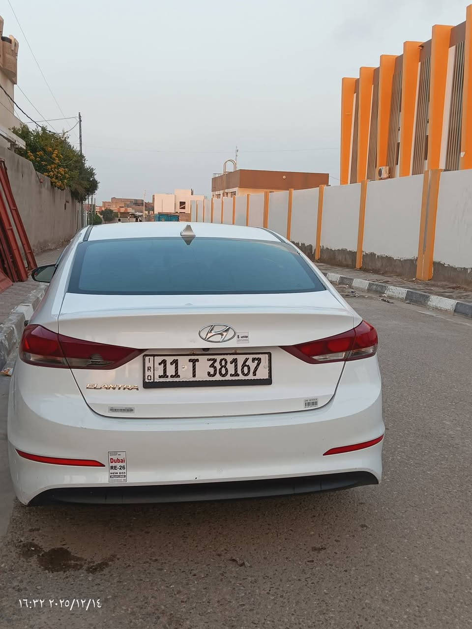 النترا 2018 أمريكي للبيع
ضررها ربع البنيد فقط سونار موجد مع الصور 
سعرها 130 وبيها مجال 
الهاتف ‏‪***********‬‏ موجود واتساب وخط
