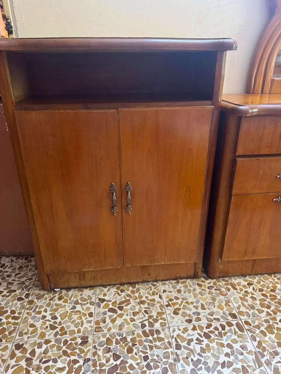 للبيع ملحقات غرفه بدون قنصور سعر ٢٥٠ عنوان موصل


**إذا كنت صاحب هذا الإعلان وتريد حذفه لأي سبب، رجاءا أرسل رسالة إلى الدعم الفني**