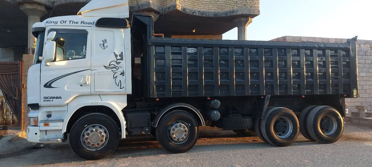 سكانيه مديل ١٤ جديده توه مرقمه بصره محرك ٤٥٠ لا تنقيص ولا بخار مجموعه ورده ٢٦ خفيفه كفاله عامه رقم صاحب السياره ***********
