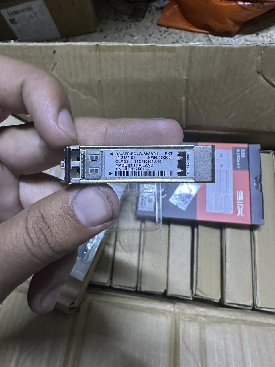 سلام عليكم
طلعتلي ١١ قطعه مكتوب عليها SSD 1 TB
بس ماعتقد هارد 
سعر القطعه ١٠ الف


**إذا كنت صاحب هذا الإعلان وتريد حذفه لأي سبب، رجاءا أرسل رسالة إلى الدعم الفني**
