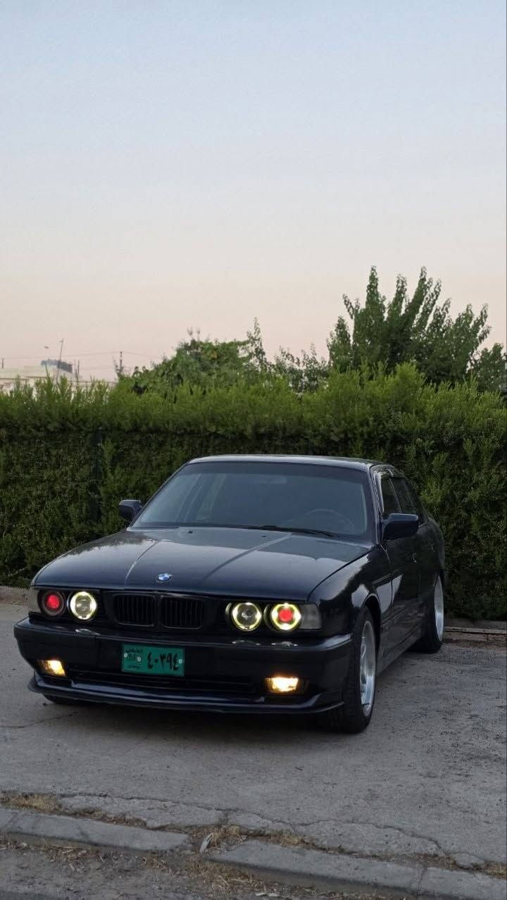 موديل 1992
جوار جام كاره بايي
مه كينه 520
كير عادي
ئارم بلاستيك  
تاخم ويل M بوبه ستراوه تاييه نوييه
سياره كي توندو تول   تازه تحميل كراوه ته وه  سبوخ كراوه ته وه به س مااشالله ي ده و  ي له توندوتولي تازه مه كينه ي اوروبي لو به ستراوه 
كيشه ي مه ده ني و دزياريو هه موشتيك به شه رت
نرخ 31 و محامله
***********
 به س واتساب له سه ره أربيل, العراق
