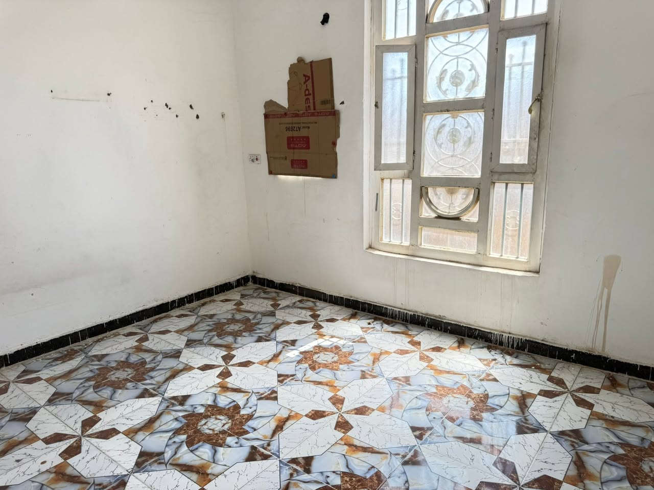 سلام عليكم

سلام عليكم 

سبب الوعود الكاذبه 

بيت للايجار حي اور شارع السبيس يتكون من طابقين 

غرف نوم 2 فوك وجوه مطبخ وستقبال والبيت اله مدخلين البيت نضيف صحيات وحمامات فوك وجوه 

المساحه 100 متر تصال عله رقم او مراسله 

***********
