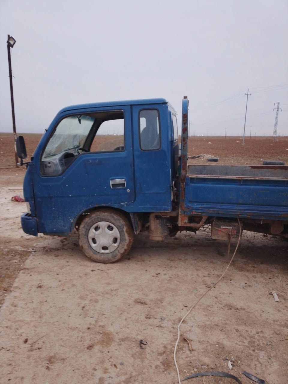 السلام عليكم بيع مستعجل
للبيع كيا فنتيرا غلاب 2000 رقم ديالا اسود ديالا مكاتبة فقط مكفولة سريقة وعشاير  كفالة محرك كير اكسل شرط 

شاصي مصلح ملحوم سيارة شقالة صبق. بس البنيد 

السعر  2٫700.    مليونين وسبع مئة بيع مستعجل 

مكان موصل ربيعة مفرق تل حيال 

 الاستفسار أتصل ***********
