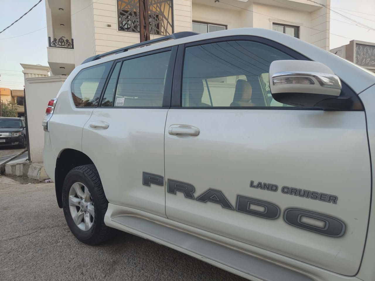 السلام عليكم 
برادو 2013 مكفوله
بدون صبغ وبارد وشخط
فول فول مواصفات 
6 سلندر 
مانع انزلاق ABS
نظام ECO الاقتصادي 
تبريد 3 قطع
تشغيل بصمه 
بصمة أبواب 
ثلاجه 
سقف سلايد
تحكم استيرن
تحديد سرعه 
شاشه جبيره 
حساسات
كامره خلفيه 
مري شفط
سبير تعليك 
كشن بلادي جلد
داخل قيسي
محرك وكير شرط كفاله 
رقم اربيل جديد 

مكان كركوك - داقوق

السعر ‼️ علق بتم يجيك السعر بالخاص ‼️

***********
