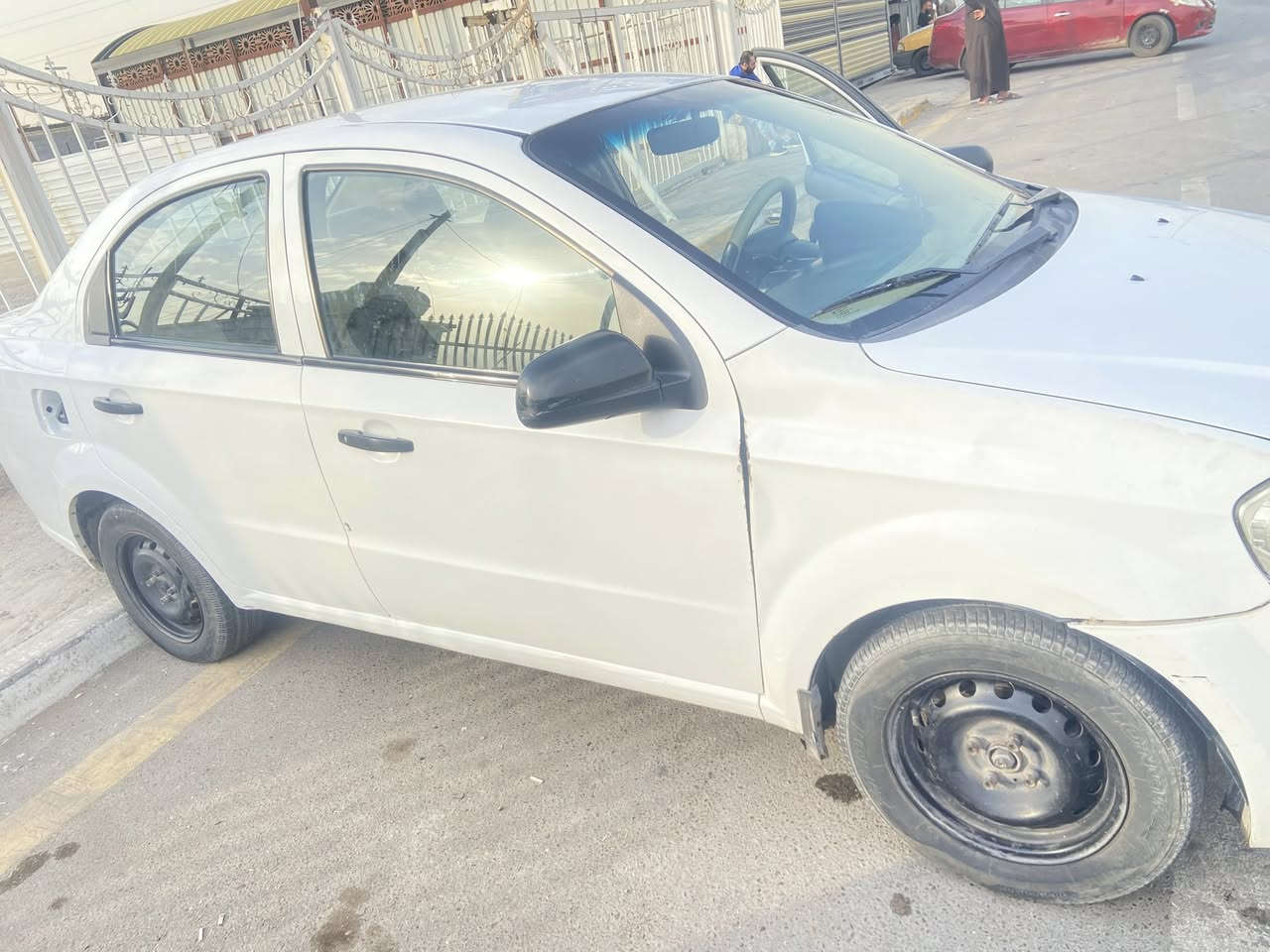 سلام عليكم افيو موديل 2015 الشركه العامه بيها طخات بسيطه رايدها ب 70 /للمزيد من المعلومات اتصل وبخدمتك ***********
