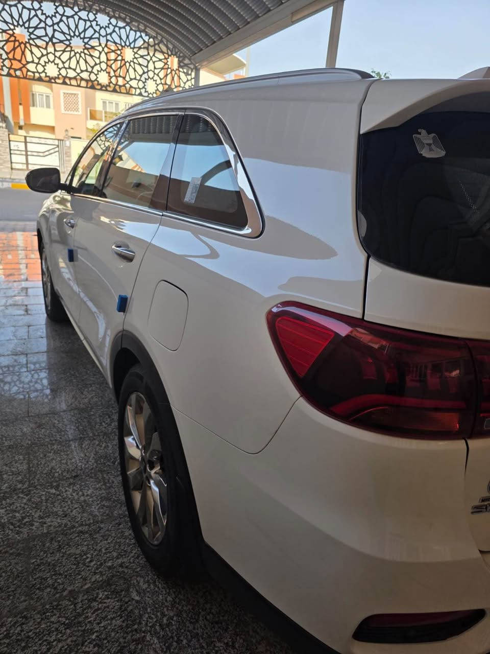 السلام عليكم سورنتو مديل 20 السياره كفاله ماعدى طخه بلباب ع كد شبر فقط الباقي كفاله محرك 6V يعني 6 سلندر المرغوب محرك كير حداده السياره جاهزه واحد ع واحد شرط الفحص 
السعر 260 بيه مجال قليل جوه ال250 لاتجيلي ولا تتصل 
العنوان البصره حي المهندسين 
السياره بسمي شرط التحويل 
رقم الهاتف *********** البصرة, العراق
