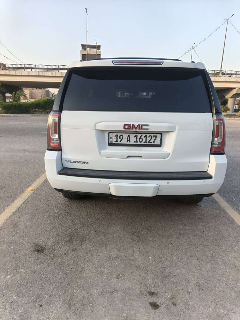 جي ام سي يوكن ٢٠١٧ دفع خلفي ثنائي
‎وارد امريكي (تقرير غرق) 
‎رقم كربلاء انكليزي تحويل مباشر بأسمي
‎بدون صبغ او ضربة
‎ماشية ٨٩ ألف ميل فقط
‎السيارة جديدة و ما متعوبة
‎بيها رصعات خفيفة بالجانب الايسر
‎كما موضحة بالصور
 ‎و اشياء اخرى بسيطة جدا. 
تنزل من سعر السيارة
‎للاستفسار الاتصال
‎***********
‎***********
مكان السيارة كربلاء
السعر ٢٧٥
