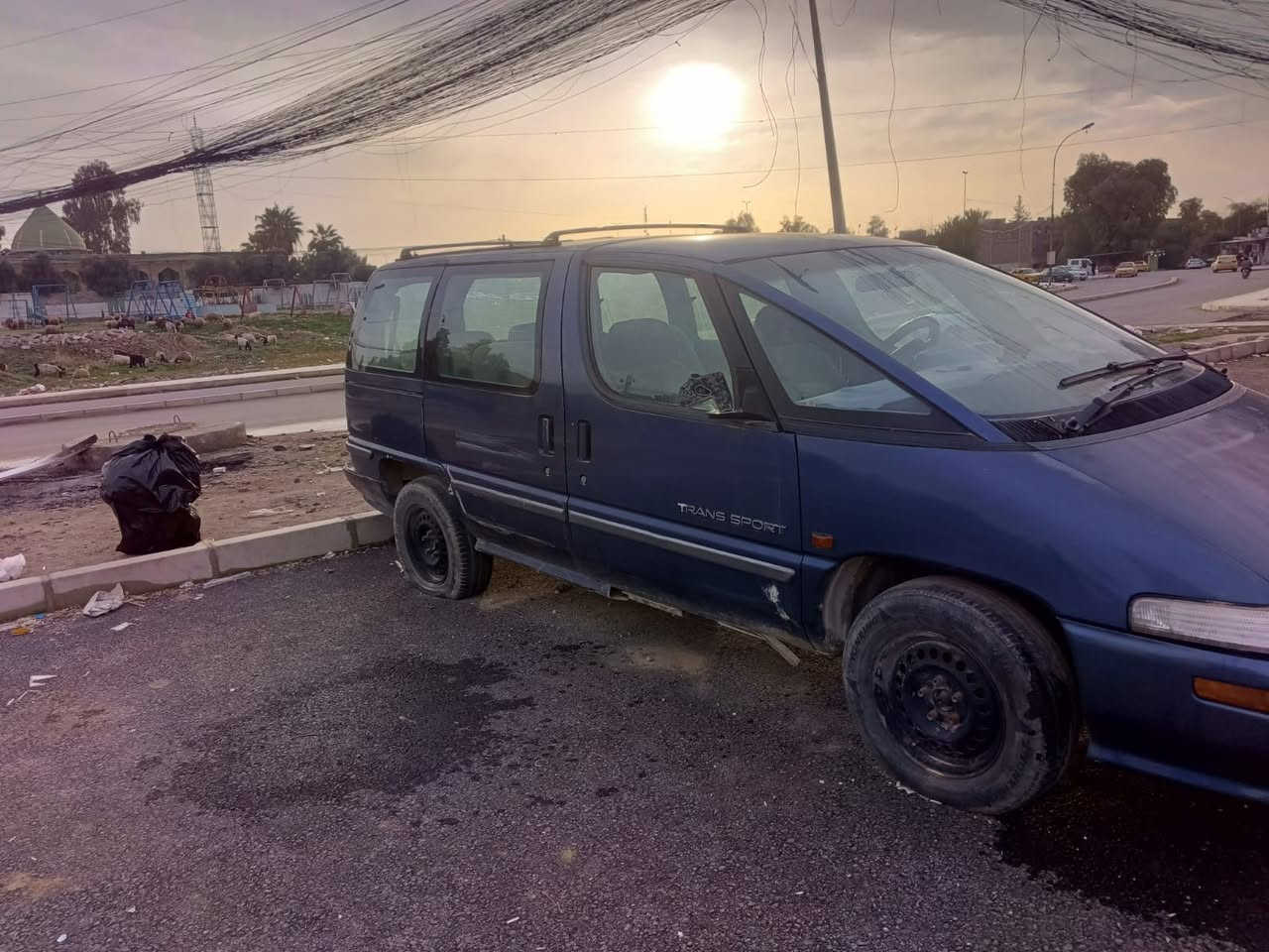 سلام عليكم 
سياره بونتياك موديل 95 
7راكب 4سلندر للبيع 
التفاصيل واتساب 
***********
