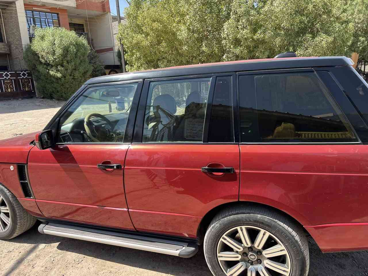 سلام عليكم سياره بيع رانج موديل 2007 نضيفه فووول مواصفات بسمي رقم بغداد *********** سعرها 12 ألف بيها مجال
