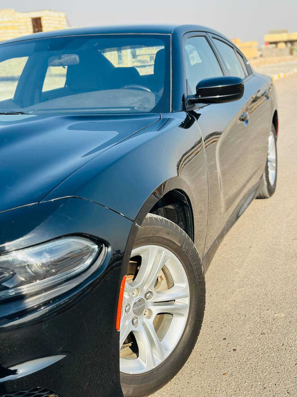 سلام عليكم 
جارجر موديل 2023 SXT

حرا منفيز بسمي 
مواصفات SXT
شاشه كبيرا
حساسات خلفيه جانبيه
تو ويل 
صور لحادث بلمنشور 
تصليح درجه وله ما نقصها اي شيسياره
السعر المطلوب(( 215$))
استفسار تصل ((***********))
